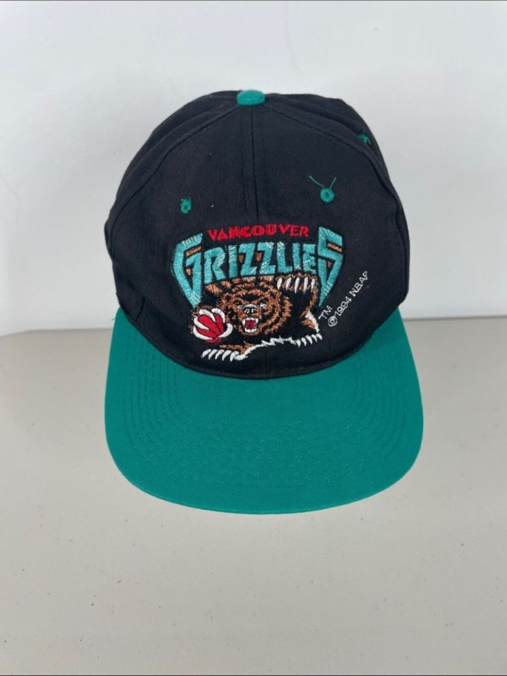 Vintage Vancouver Grizzlies 1994 RARE Black & Teal NBA Snapback Hat Adult Cap